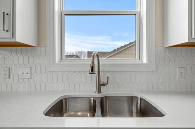 1290 Knight Lane, Watertown, MN 55388