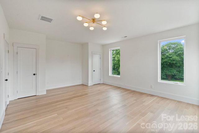 129 French Street A, Charlotte, NC 28216