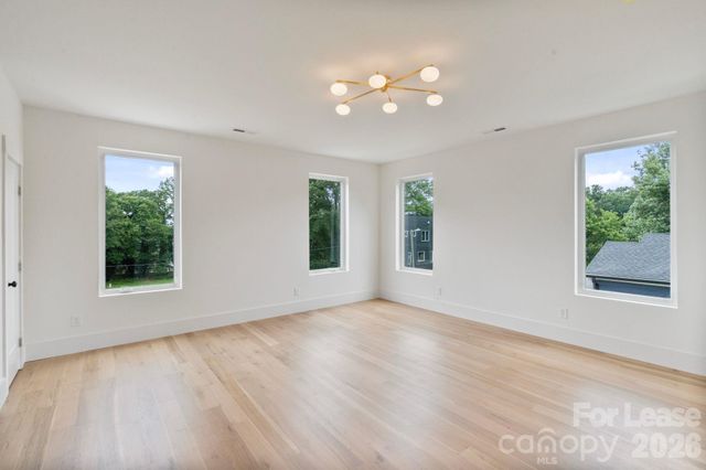 129 French Street A, Charlotte, NC 28216