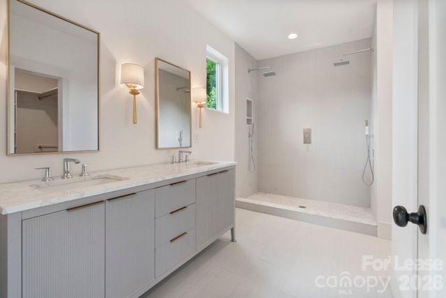 129 French Street A, Charlotte, NC 28216