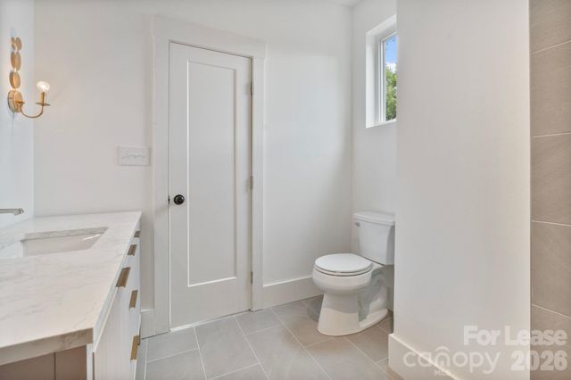 129 French Street A, Charlotte, NC 28216