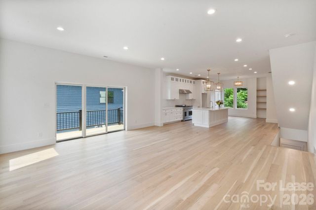 129 French Street A, Charlotte, NC 28216