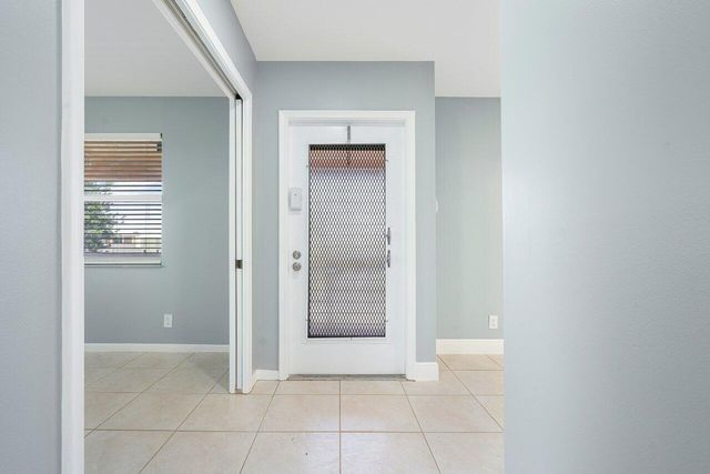 1740 NW 19th Terrace 204, Delray Beach, FL 33445