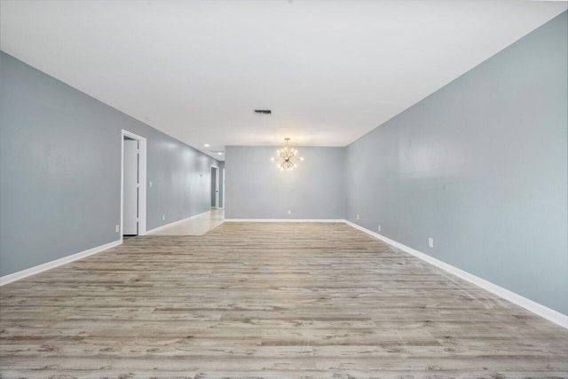 1740 NW 19th Terrace 204, Delray Beach, FL 33445