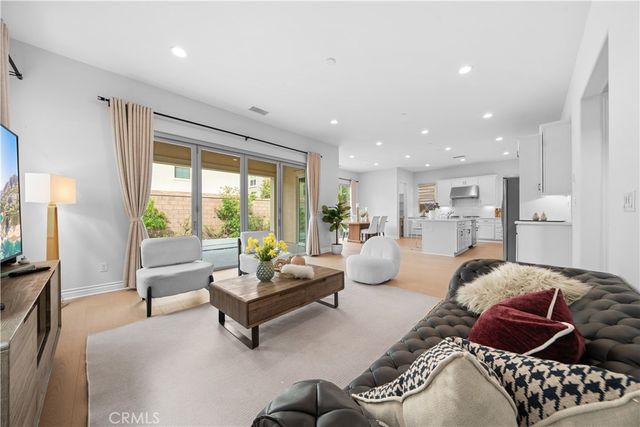 125 Lovelace, Irvine, CA 92620