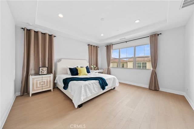 125 Lovelace, Irvine, CA 92620