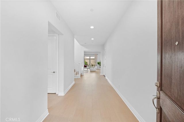 125 Lovelace, Irvine, CA 92620