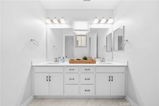 125 Lovelace, Irvine, CA 92620