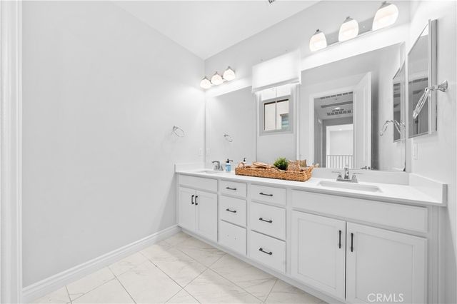 125 Lovelace, Irvine, CA 92620