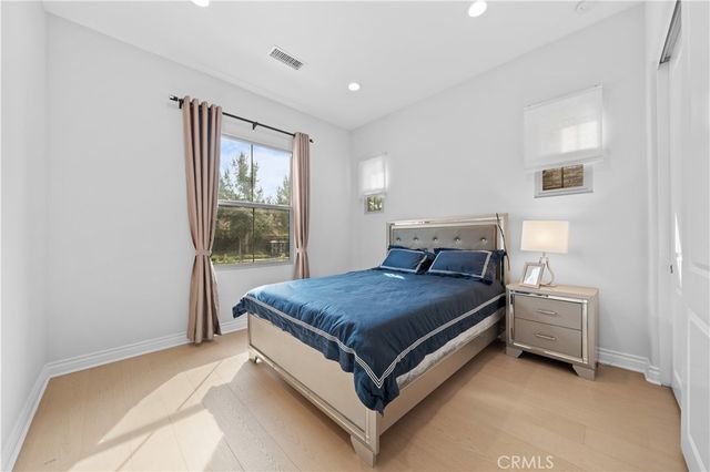 125 Lovelace, Irvine, CA 92620