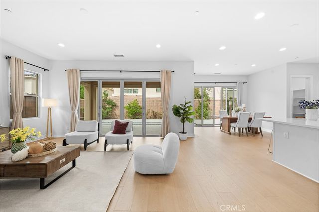 125 Lovelace, Irvine, CA 92620