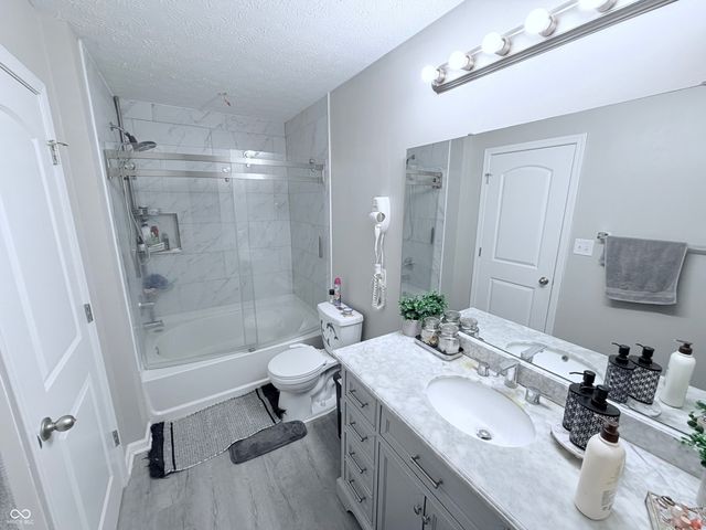 2354 Blackthorn Drive, Franklin, IN 46131