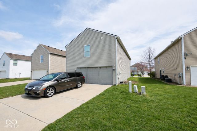 2354 Blackthorn Drive, Franklin, IN 46131