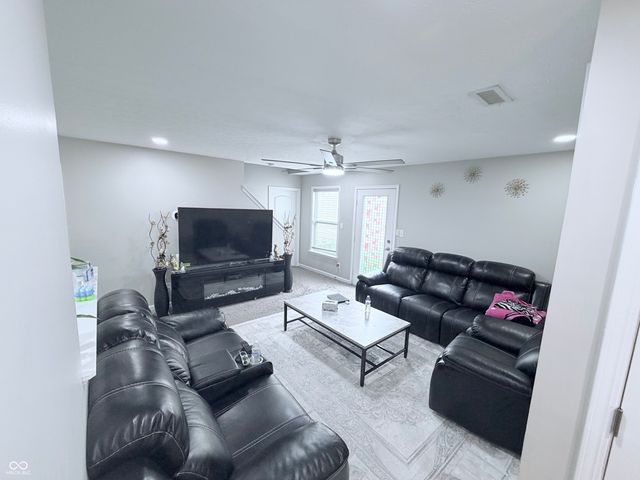 2354 Blackthorn Drive, Franklin, IN 46131