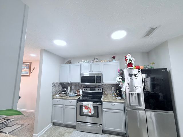 2354 Blackthorn Drive, Franklin, IN 46131