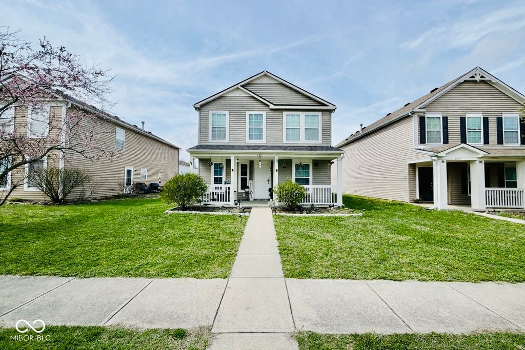 2354 Blackthorn Drive, Franklin, IN 46131