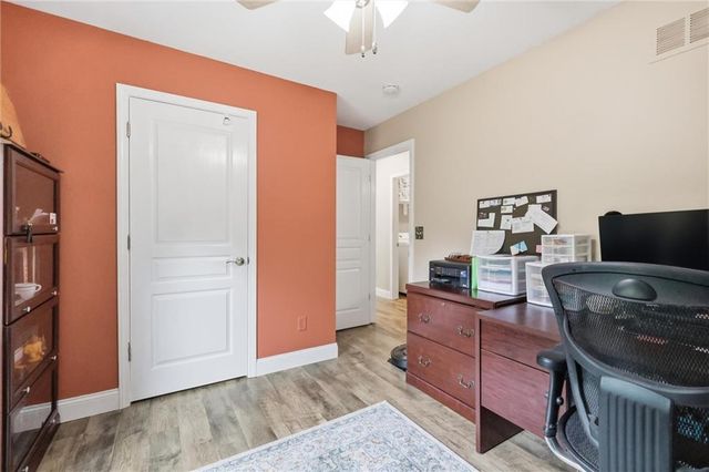 212 SE Cromwell Road, Blue Springs, MO 64014