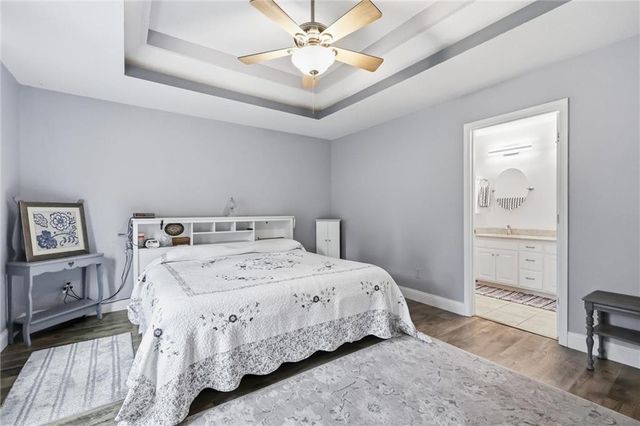 212 SE Cromwell Road, Blue Springs, MO 64014