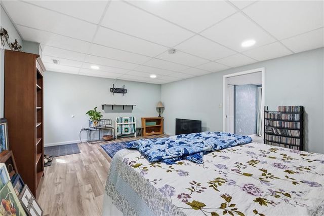 212 SE Cromwell Road, Blue Springs, MO 64014