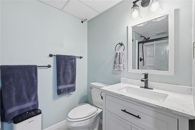 212 SE Cromwell Road, Blue Springs, MO 64014