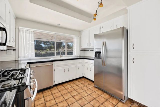 2125 Silver Oak, Hemet, CA 92545