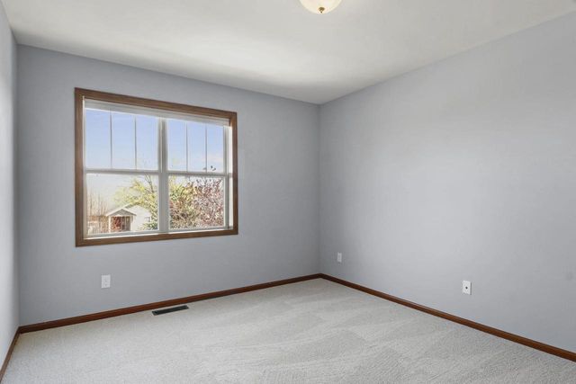260 Goldenrod Drive, Sun Prairie, WI 53590
