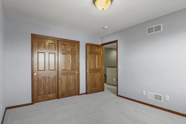 260 Goldenrod Drive, Sun Prairie, WI 53590