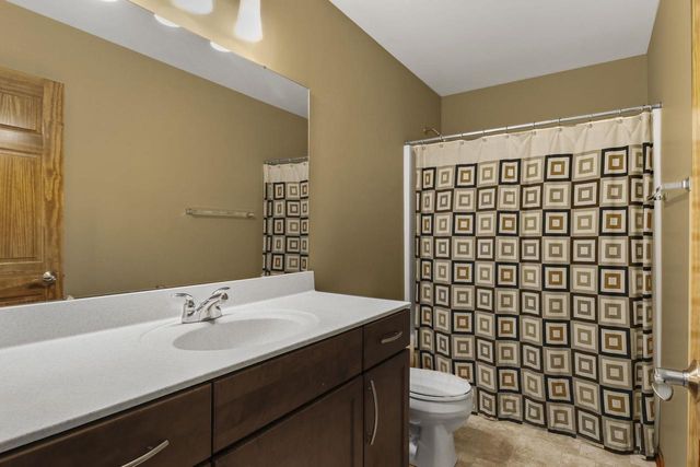 260 Goldenrod Drive, Sun Prairie, WI 53590