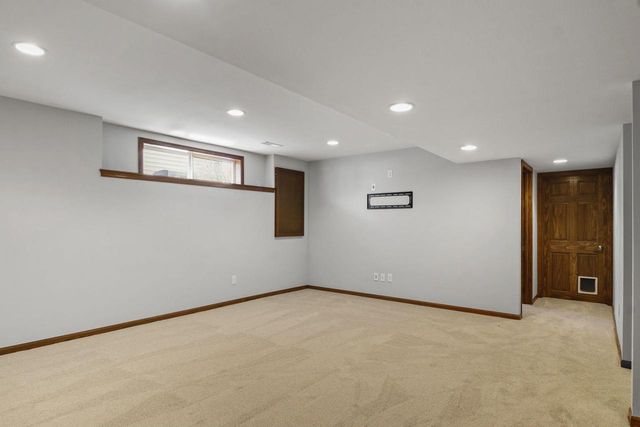 260 Goldenrod Drive, Sun Prairie, WI 53590