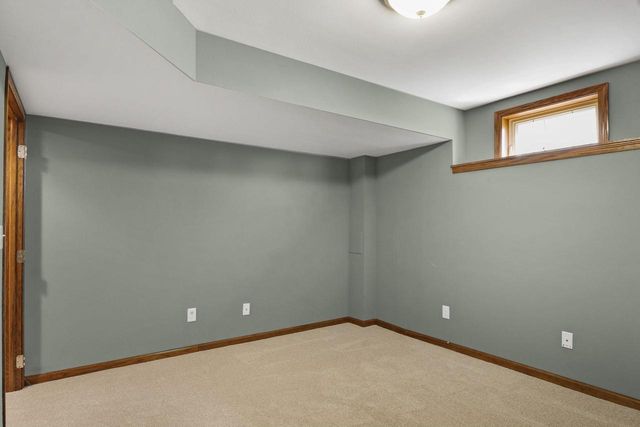 260 Goldenrod Drive, Sun Prairie, WI 53590