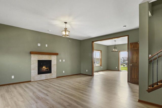 260 Goldenrod Drive, Sun Prairie, WI 53590