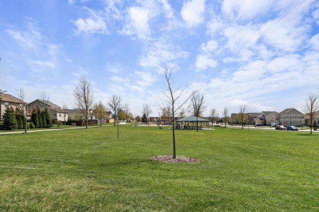 260 Goldenrod Drive, Sun Prairie, WI 53590