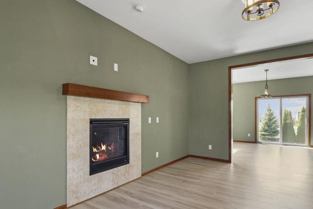 260 Goldenrod Drive, Sun Prairie, WI 53590