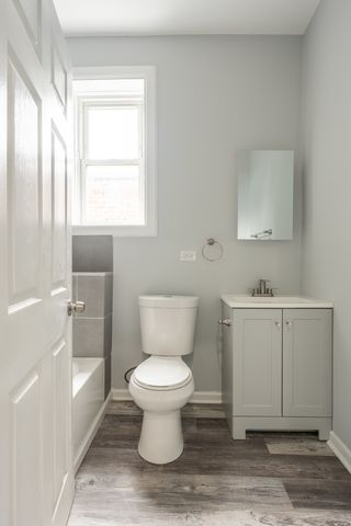 6510 S Vernon Avenue, Chicago, IL 60637