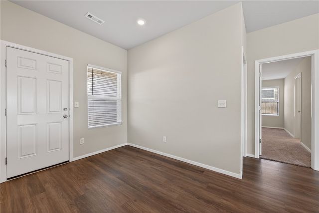 1075 Nighthawk Lane, Fayetteville, AR 72701