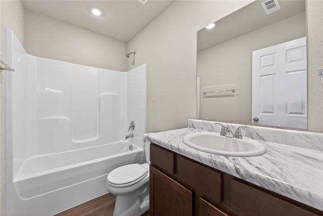 1075 Nighthawk Lane, Fayetteville, AR 72701