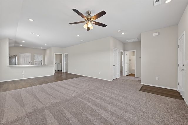 1075 Nighthawk Lane, Fayetteville, AR 72701