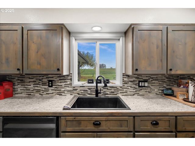 39449 Nw WILKESBORO Rd, Banks, OR 97106