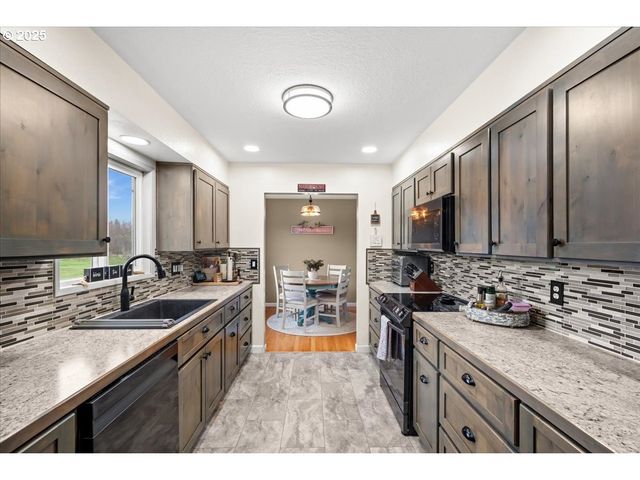 39449 Nw WILKESBORO Rd, Banks, OR 97106