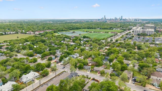 5305 Guadalupe ST A, Austin, TX 78751