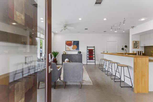 5305 Guadalupe ST A, Austin, TX 78751