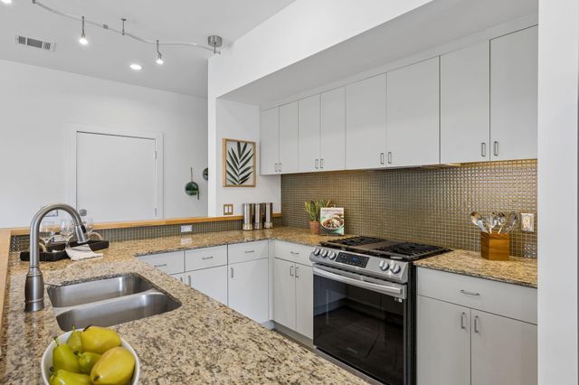 5305 Guadalupe ST A, Austin, TX 78751