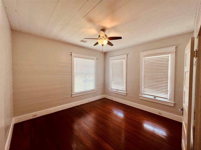 801 University Boulevard, Galveston, TX 77550