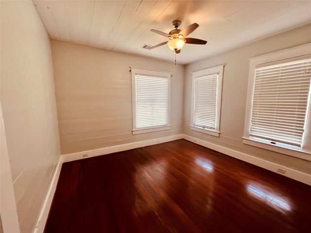 801 University Boulevard, Galveston, TX 77550