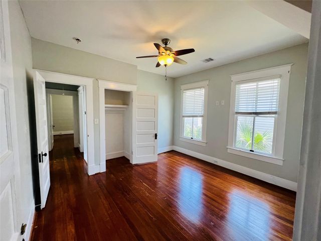 801 University Boulevard, Galveston, TX 77550