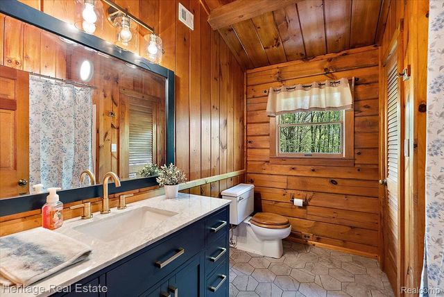 51323 County Road 215 Road, Lawrence Township, MI 49064