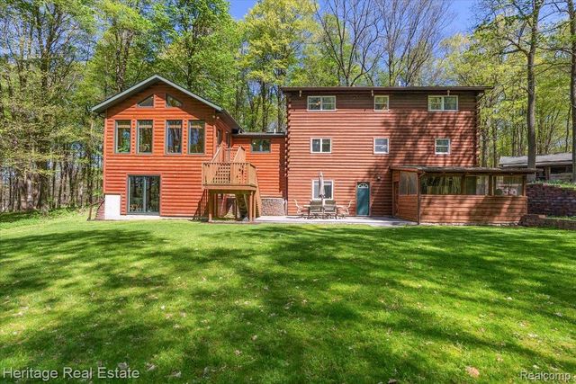 51323 County Road 215 Road, Lawrence Township, MI 49064