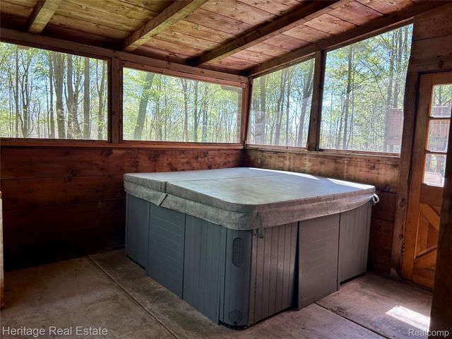 51323 County Road 215 Road, Lawrence Township, MI 49064