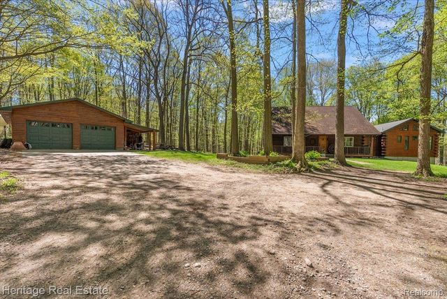 51323 County Road 215 Road, Lawrence Township, MI 49064
