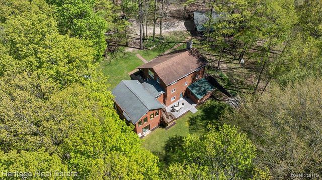 51323 County Road 215 Road, Lawrence Township, MI 49064